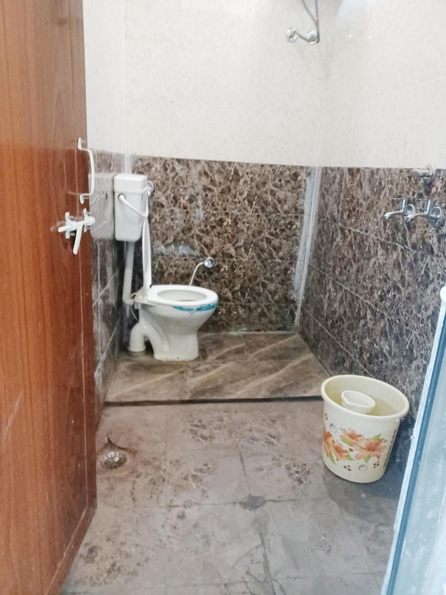 Hotel Prakash Palace ウッジャイン エクステリア 写真